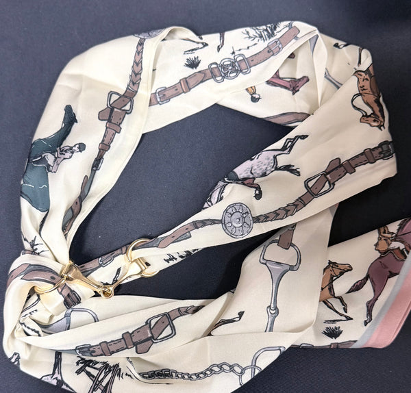 Bit Scarf Holder
