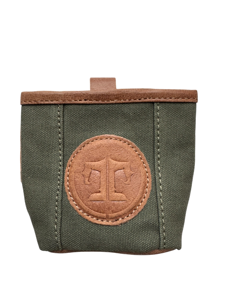BARN TREAT POUCH